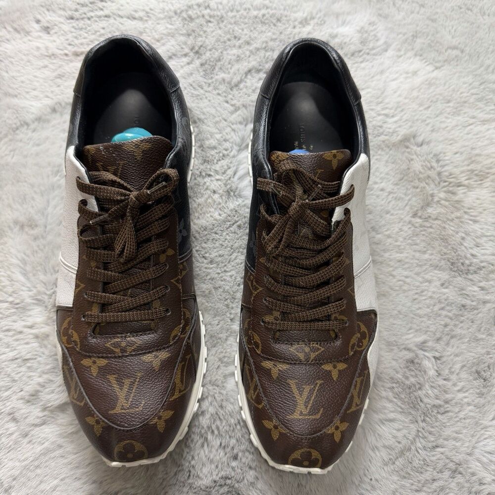 Louis Vuitton Run Away SZ 45 Multicolor Monogram Canvas Low Top Sneakers Mens 11 - Picture 3 of 9